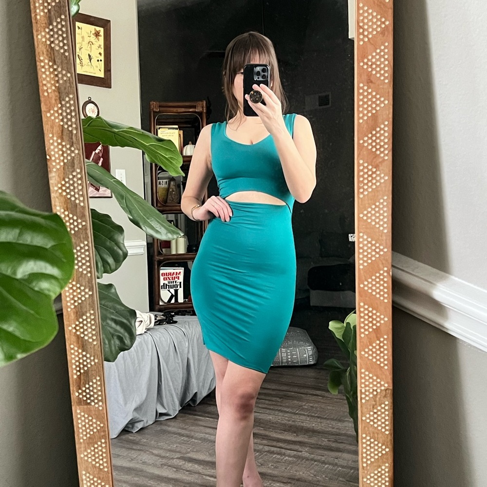 BNWT Kookai Emily Dress with cutout in Fanfare Green